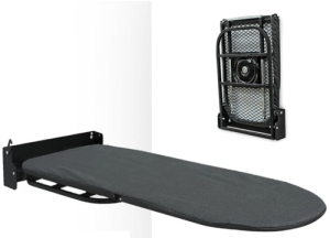 Planche à repasser fixée sur support