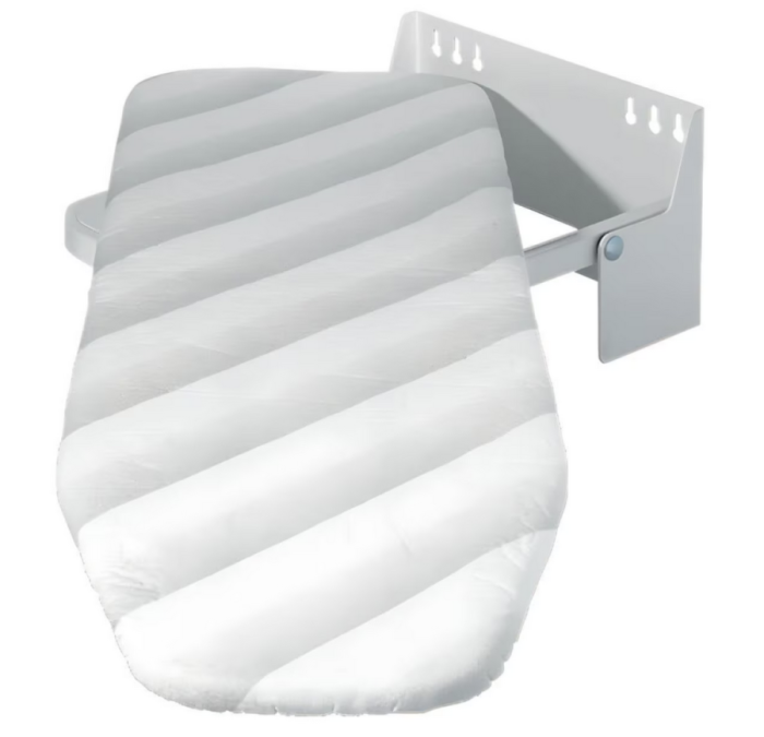 Planche à repasser fixée sur support