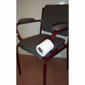 Support de papier toilette sur chaise percée